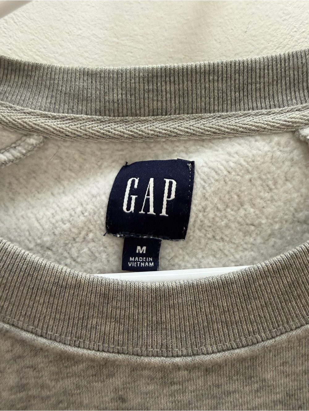 Gap VintageSoft Gray Sweatshirt M - Picture 2 of 5